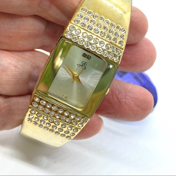 JS Wrist Watch Gold Bangle Magnetic Cuff Watch - Picture 3 of 5